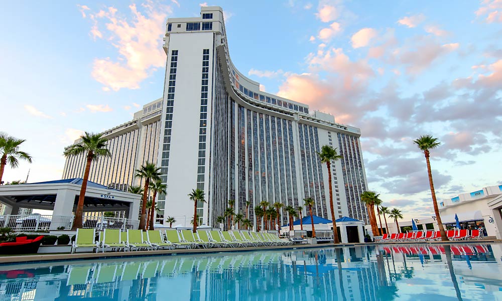Westgate_Las_Vegas_Resort_and_Casino_Pool_01